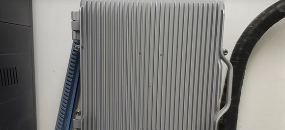 တပ်ဆင်-အပြင်ဘက်-အချက်ပြ-ဘူစတာ၀၃