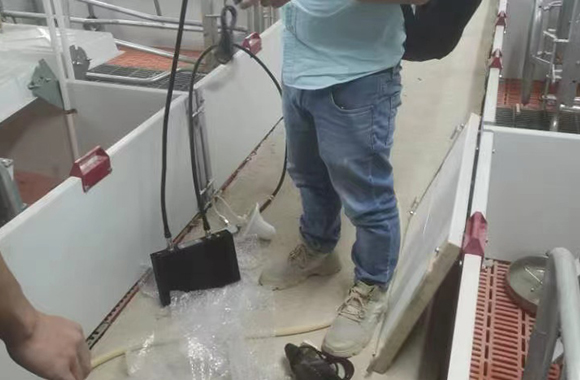 signal-amplifier-in-the-breeding-base-တွင်-တပ်ဆင်ထားသည်။-ဧရိယာ-အချက်ပြ-လွှမ်းခြုံ-03